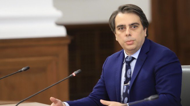 Асен Василев: Бюджетът за 2022 г. трябва да бъде внесен от редовното правителство