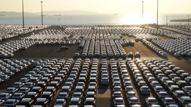 Продажбите на автомобили в Китай остават без промяна през март