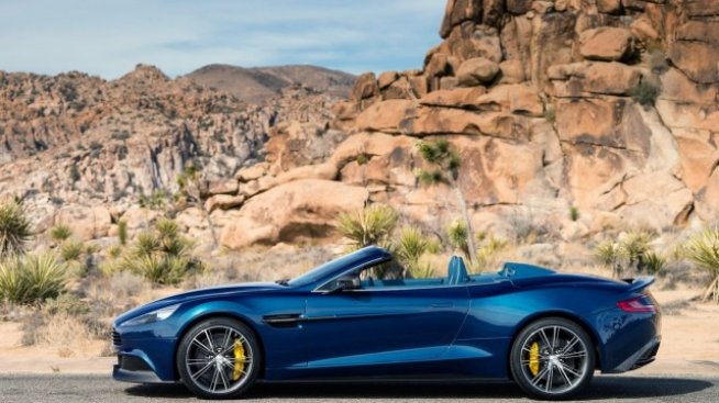 Aston Martin представи своя карбонов Vanquish Volante