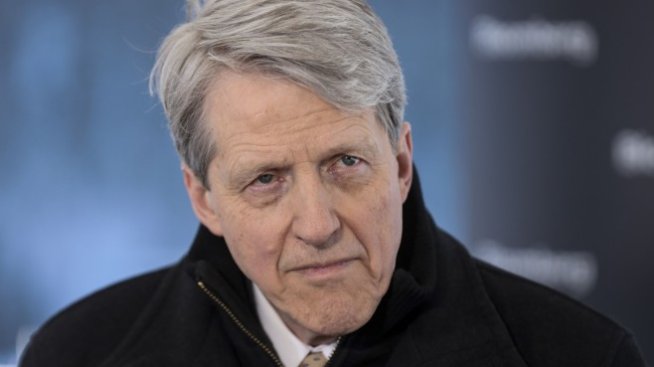 Робърт Шилер: Има значителен шанс за рецесия в САЩ