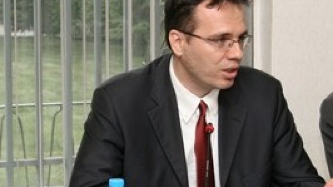 Руслан Стефанов: Сивата икономика у нас нараства в залеза на кризата