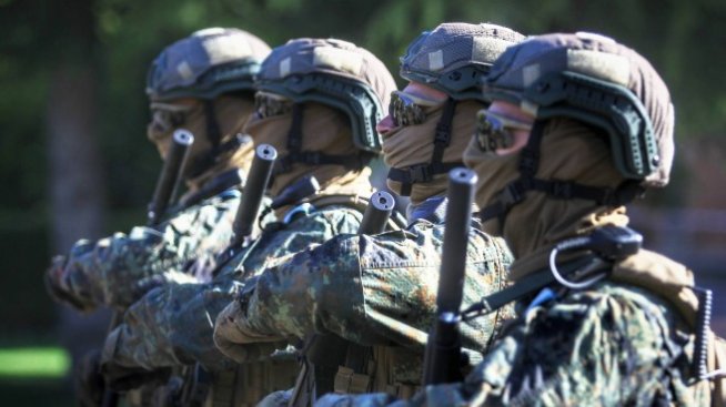 Франция кара Европа да помпа мускули преди срещата на НАТО