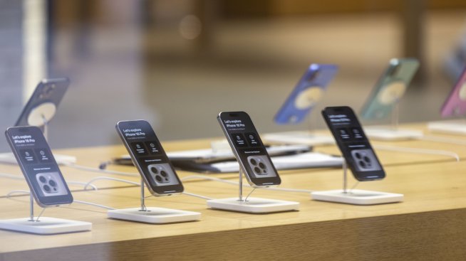 Apple е пренесла по въздух 600 тона iPhone-и от Индия, за да "победи" митата на Тръмп