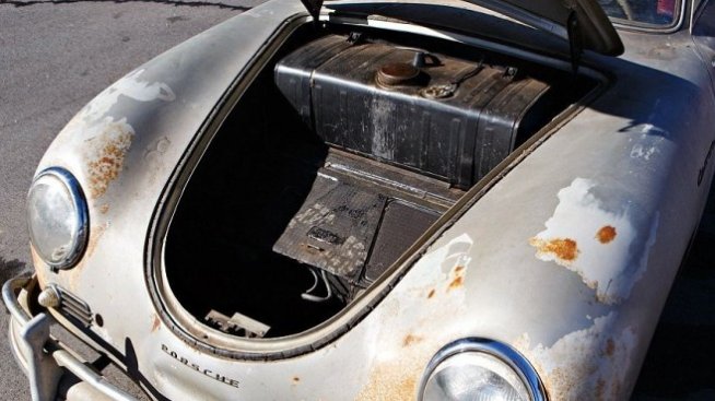 Ръждясало Porsche Carrera Coupe бе продадено за 835 хил. долара