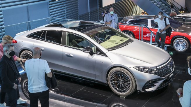 Удар по Tesla - и Калифорния одобри системата на Mercedes от трето ниво на автономност