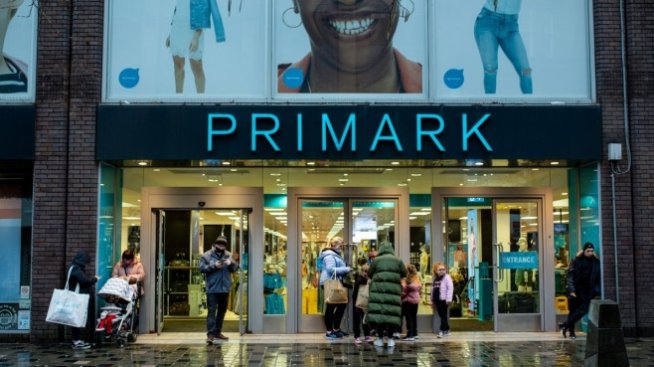 Продажбите на Primark растат, но остават под предпандемичните