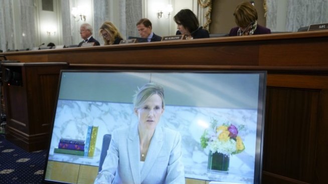 Сенатори обвиниха Facebook, че пренебрегва здравето на децата в името на растежа