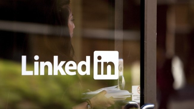 LinkedIn добавя и опция за записване на видео
