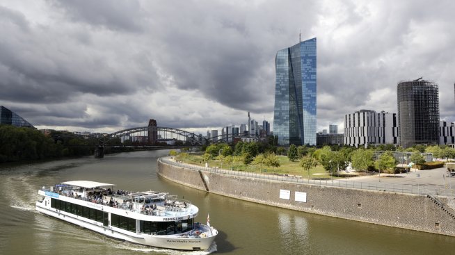 ЕЦБ няма да избяга от проблема с двуцифрената инфлация