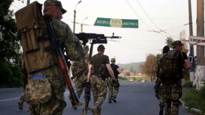 Цивилните са призовани да напуснат и Славянск