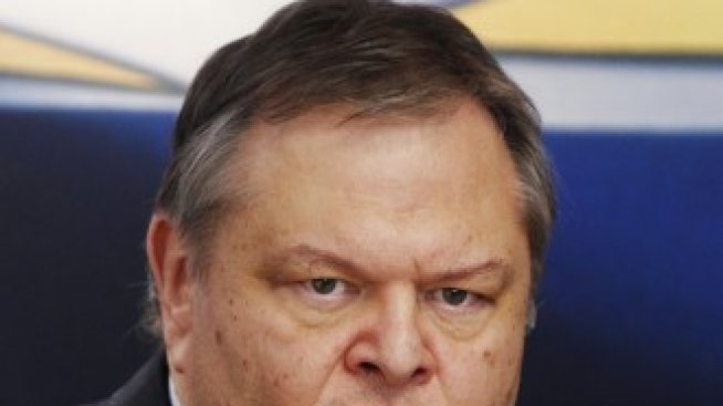 Венизелос обещава да &bdquo;спаси&ldquo; Гърция от фалит