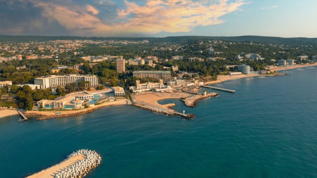 Модерното лице на лукса в Св. Св. Константин и Елена 