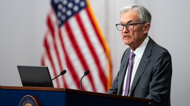 Пауъл: Лихвените понижения може да почакат, докато видим последиците от митата