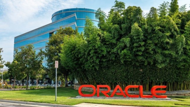 Приходите на Oracle от облака разочароваха анализаторите