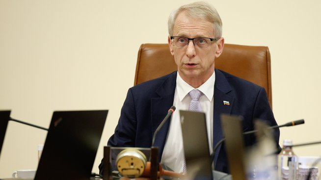 Денков: Политическите игри с бюджета за здраве са опасни за здравето