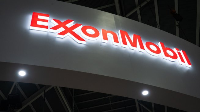 Exxon и Chevron задминаха очакванията благодарение на по-силен шистов добив