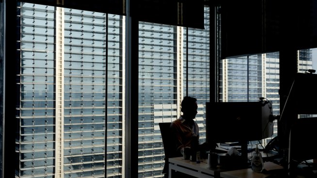 Силното търсене от хедж фондове изчерпва свободните офис площи в Абу Даби