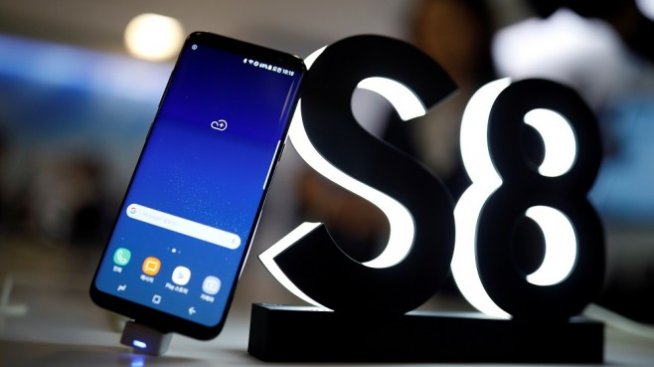 Предварителните поръчки на Samsung Galaxy S8 надминаха тези на S7