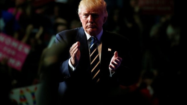 Тръмп 1 към 1