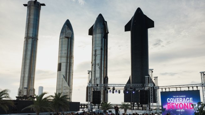 SpaceX и T-Mobile ще свързват мобилните телефони със сателити&nbsp;