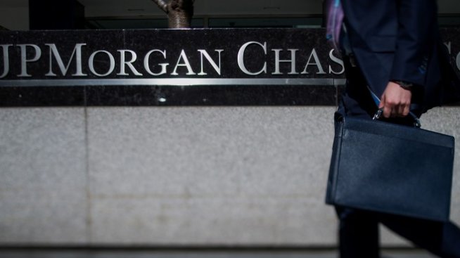 Инвестиционните банки се справят по-добре в кризата от традиционните