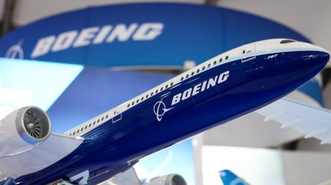 Производствени проблеми със 787 Dreamliner продължават да тежат над Boeing