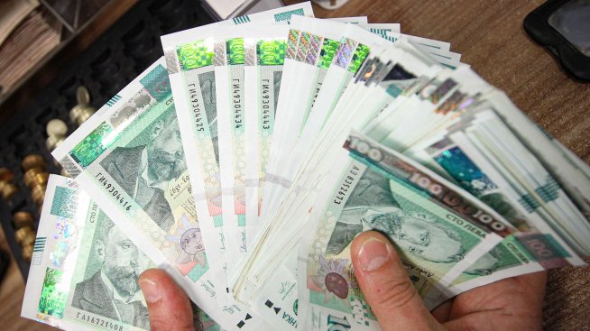 Служебният кабинет подкрепя бюджет с дефицит 3%, но внася в НС проекта си за 6,4%