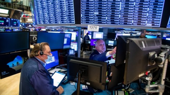 Wall Street дава зелено начало на търговската сесия*