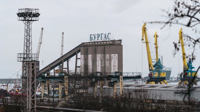 ДАНС ще има думата при продажбата на рафинерията на "Лукойл" у нас