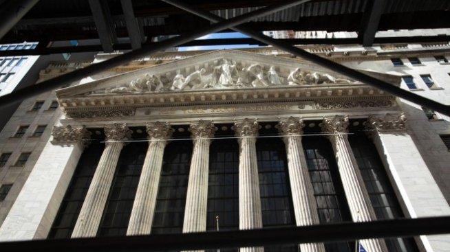 Dow и S&P 500 отстъпват от рекордите от миналата седмица*