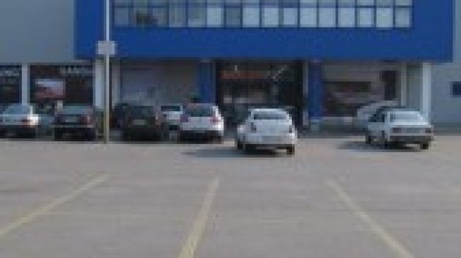 Бавят продажбата на магазини на Техномаркет поради „недостатъчна пазарна видимост“