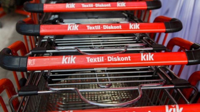 Веригата за намалени дрехи Kik: Удивително е колко лекомислено рушат търговията