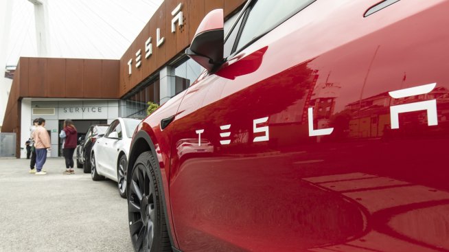 Графика на деня:&nbsp;Tesla&nbsp;все още доминира американския пазар на електромобили&nbsp;