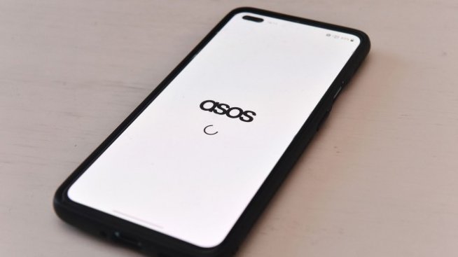 Присъединяването към FTSE 250 може да успокои волатилността на акциите на Asos
