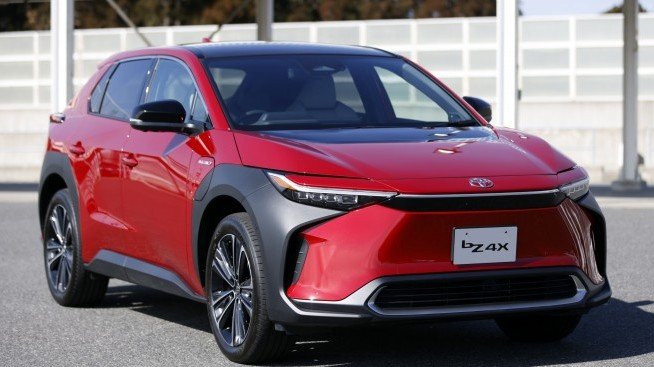 Скъпите суровини помрачават прогнозата на Toyota за печалбата за 2022 г.