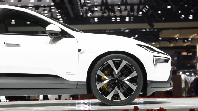 Volvo ще намали дела си в Polestar до 18%, спира финансирането за стартъпа