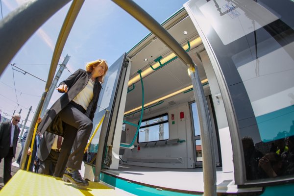 
	Строителството на третия лъч на метрото в София провериха кметът Йорданка Фандъкова и директорът на "Метрополитен" ЕАД Стоян Братоев.&nbsp;Снимка: Димитър Кьосемарлиев, Investor Media Group
