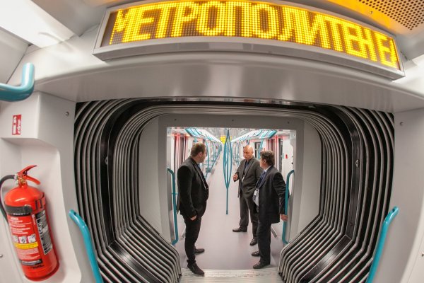 
	Строителството на третия лъч на метрото в София провериха кметът Йорданка Фандъкова и директорът на "Метрополитен" ЕАД Стоян Братоев.&nbsp;Снимка: Димитър Кьосемарлиев, Investor Media Group
