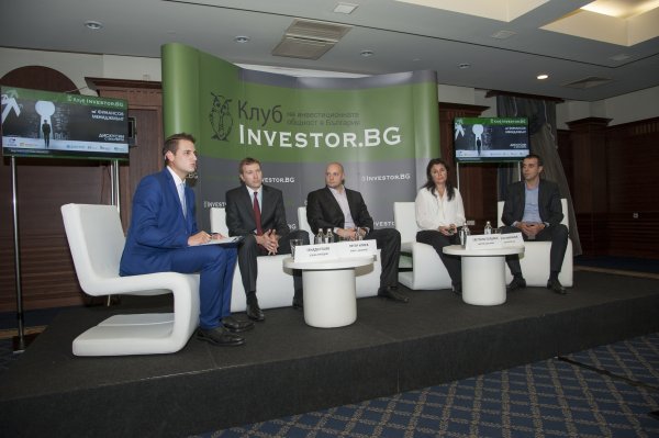 
	По време на първи панел на тема &quot;Как финансовите мениджъри допринасят за увеличаване на стойността на компанията?&quot;
