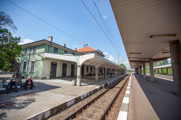 
	Гара Подуяне ще бъде ремонтирана с евросредства.&nbsp;Снимка: Димитър Кьосемарлиев, Investor Media Group
