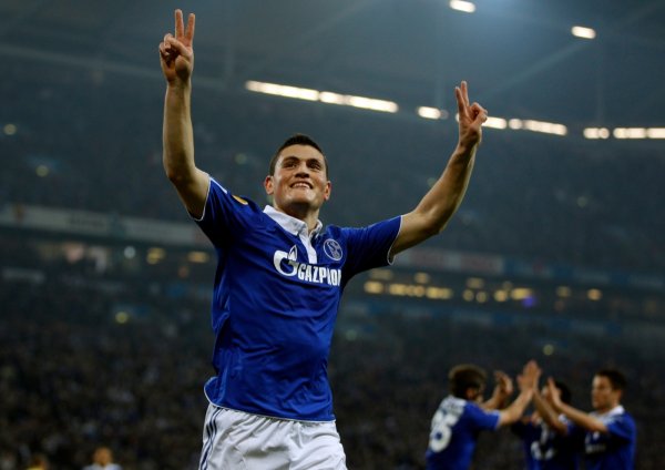 
	И най-старият по средна възраст отбор на турнира на хартия може да предложи малко. Само двадесетгодишният защитник на Шалке 04 Кирякос Пападопулос е конкурентоспособен в това отношение с цената си от 9 млн. евро.
