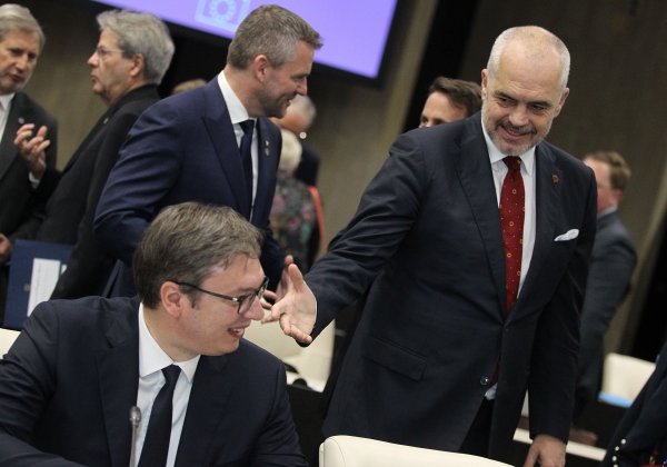 
	Президентът на Сърбия Александър Вучич (ляво) и премиерът на Албания Еди Рама

	Снимка: Олег Попов, Investor Media Group
