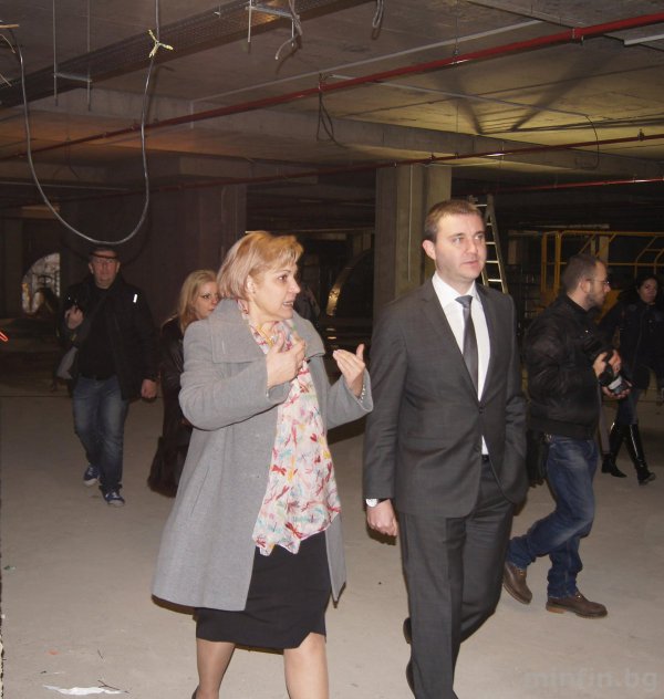 
	Менда Стоянова и Владислав Горанов по време на инспекцията.
