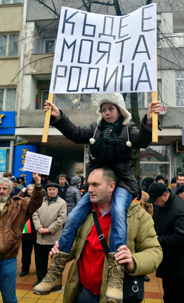 
	Протестното шествие на граждани в Добрич се обяви против провеждането на предсрочни парламентарни избори.&nbsp;Снимка: БТА
