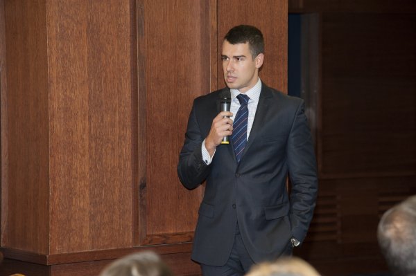 
	Отговори от гостите в публиката
