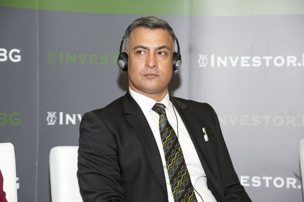 
	Али Пирзада, старши мениджър, Ърнст и Янг България
