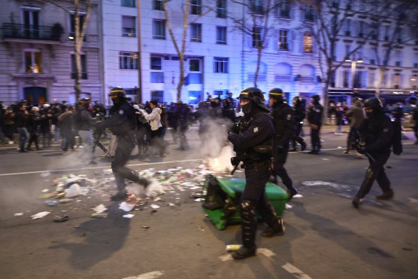 Снимка:  EPA/CHRISTOPHE PETIT TESSON