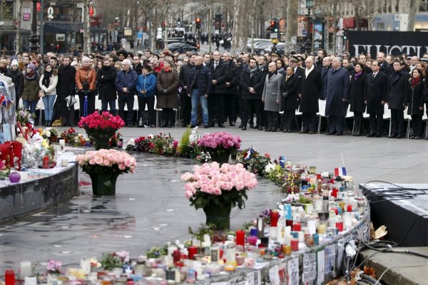 
	Франция отдаде почит на 149-те жертви на тероризма. Снимка: Ройтерс
