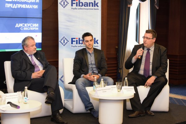 
	Д-р инж. Венцислав Славков,&nbsp;Дарин Маджаров, създател на онлайн платформа Уча.се и&nbsp;Станимир Бойчев, който е главен оперативен директор на ScaleFocus.
