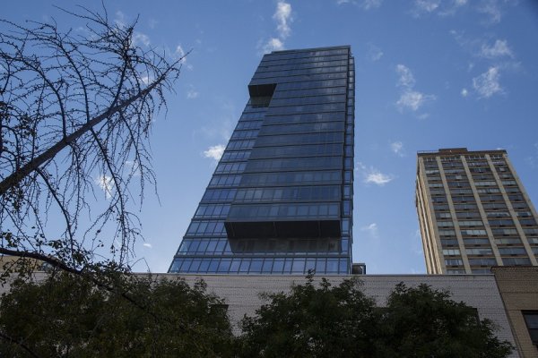 
	Компанията за недвижими имоти Simon Property Group отделя звеното си, което се занимава с шопинг молове и търговски центрове в независимата компания Washington Prime Group Inc.

	Пазарна капитализация: 3 милиарда долара

	Снимка: Ройтерс
